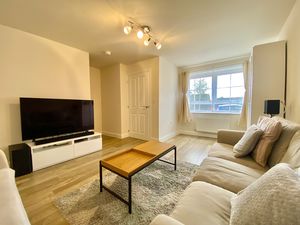 Lounge- click for photo gallery